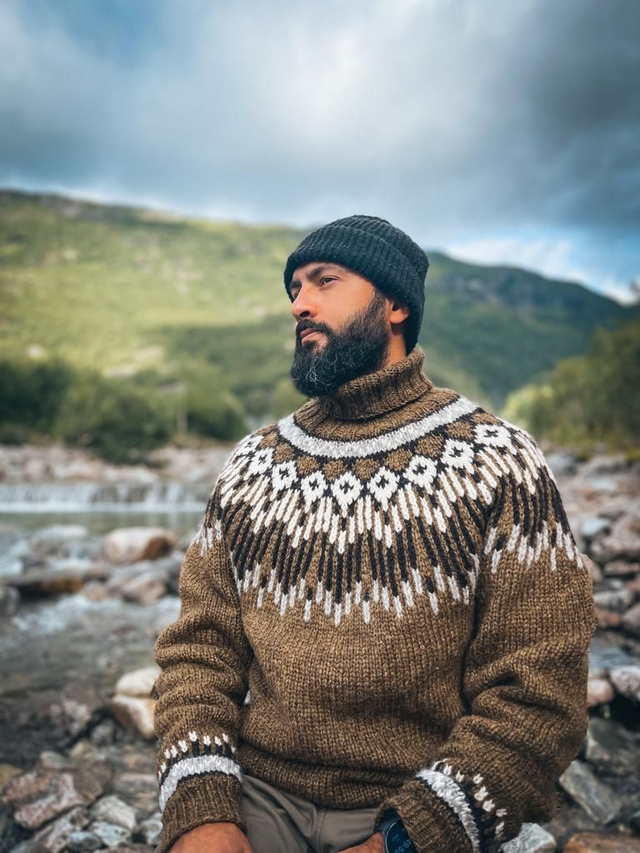 Hopi Polar Sweater Kit - Col 13 (Forest Heather Vams) - Wool & Pattern - Linka Neumann