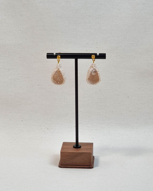 Kvačkani uhani školjke