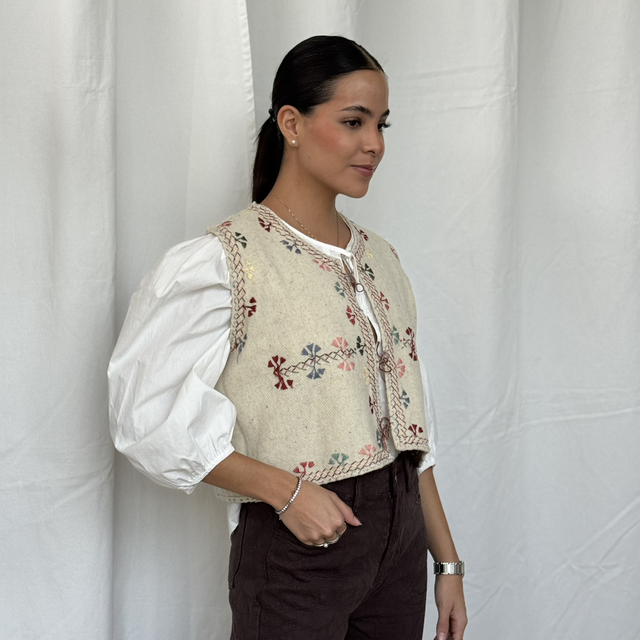 Chelo lana bordado 4.1