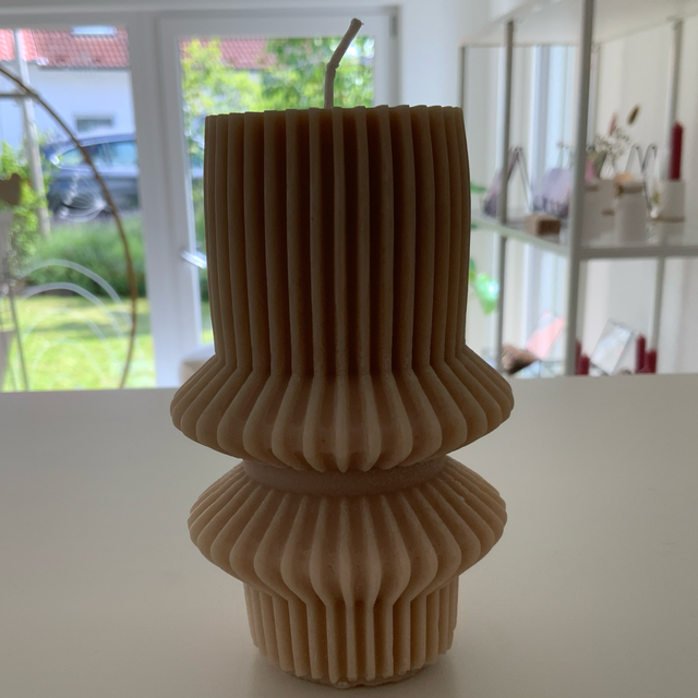 Kerze geriffelt