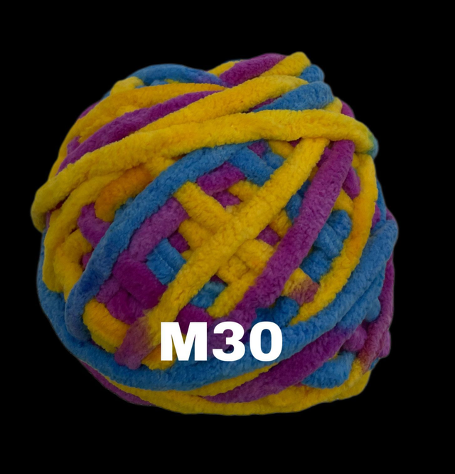 Chenille fluffy yarns 8 mm dik 45 grams