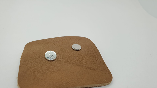 Puces d'oreilles "Pluie" – Argent massif martelé