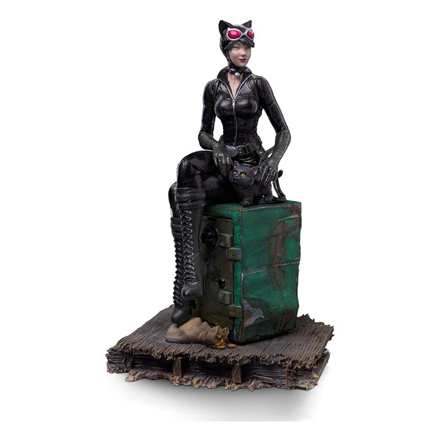 Iron Studios DC Comics Catwoman Gotham City Sirens Art Scale 1/10