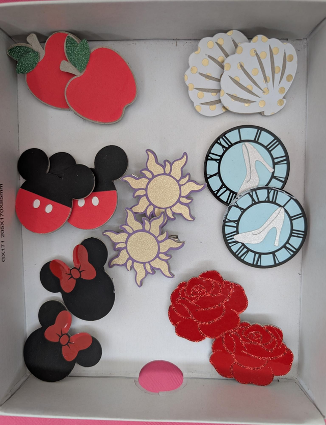 Barrettes de contes 