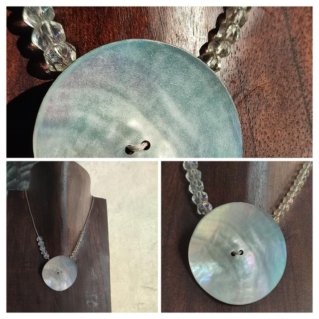 Collier en nacre et perles de verre transparent monté sur fil de lin réglable avec chaîne d'extension, pièce unique 