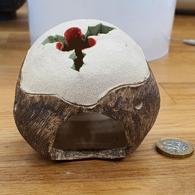 Xmas pudding tealight holder