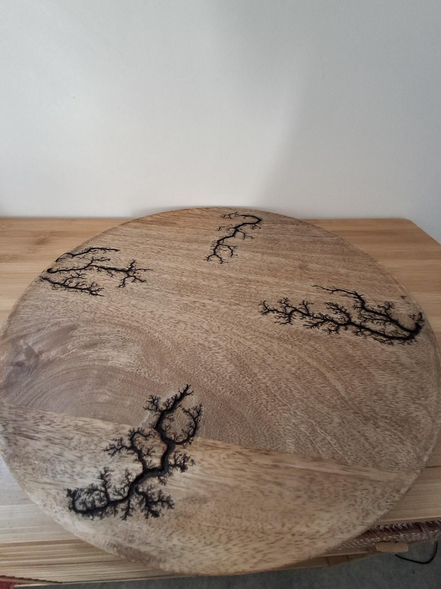 Grand plateau rond en manguier