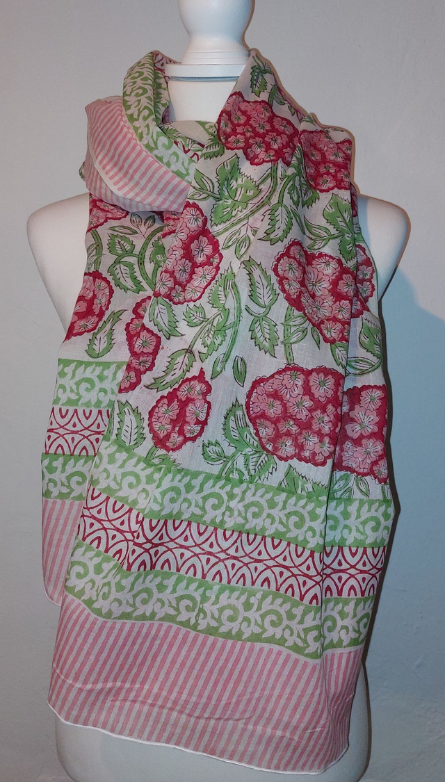 Paréo de plage en coton voile indien imprimé à la main – Motif floral rose, vert et blanc – Étole & châle bohème   