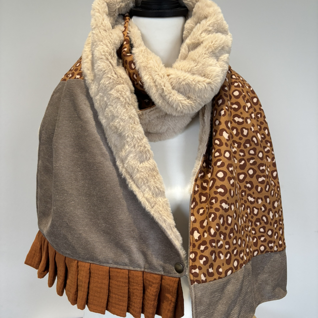 Écharpe Cocoon Fluffy – Léopard Caramel