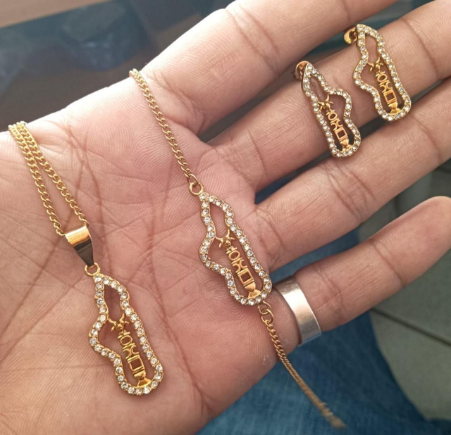 Parure Strass Madagascar aloalo