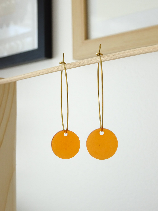 Pastille orange sur créole