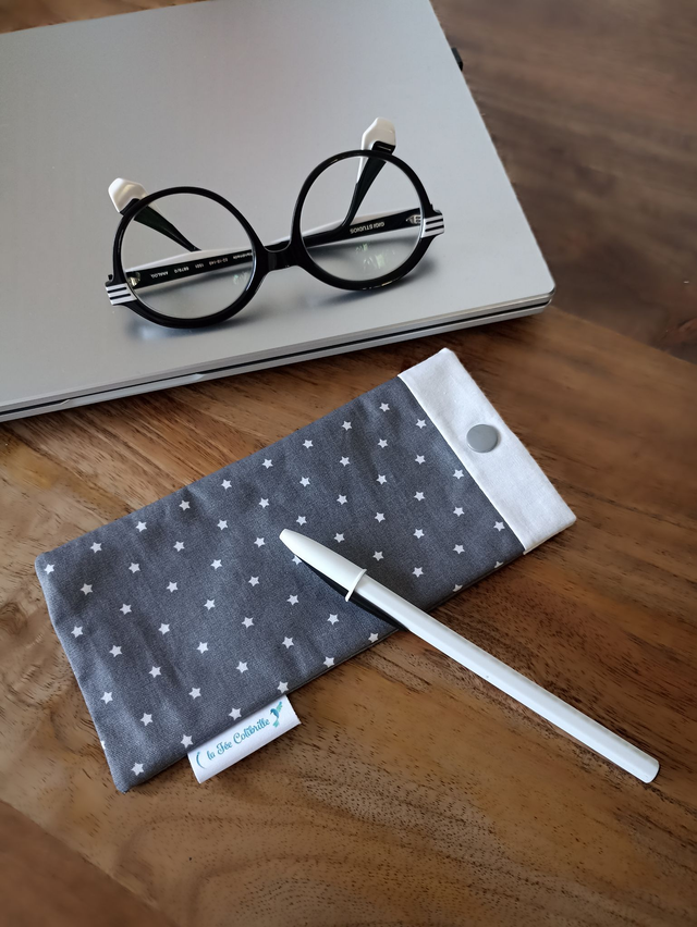 Etui à lunettes / crayons - Etoiles