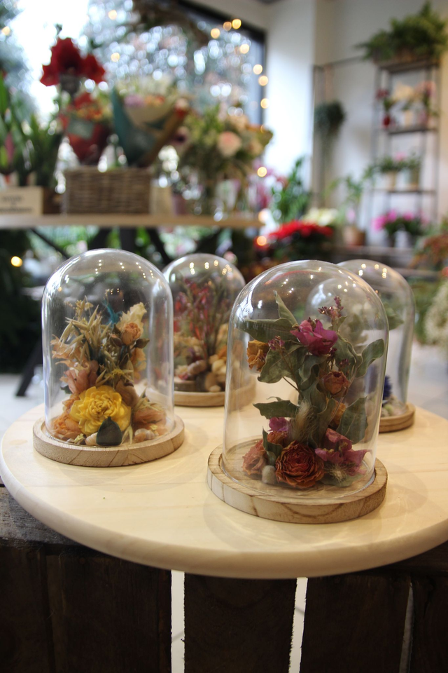 Petite cloche de fleurs séchées - "Les Quatre Saisons"