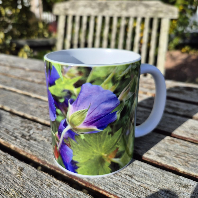 Geranium Rozanne mug