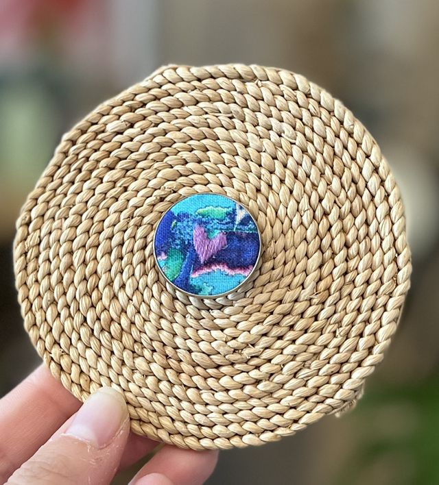 Pin’s coeur violet (bleu)