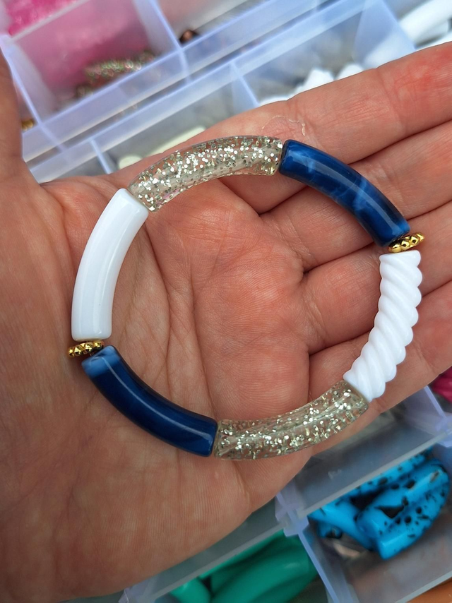 Bracelet Scarlett - 💙🤍🩶 (avec perles rondelles)