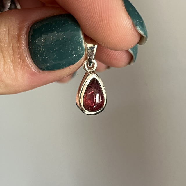Pendentif en argent et Tourmaline incroyable !