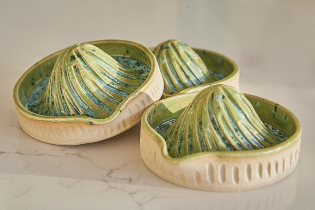 Forest Green Fruit Juicer