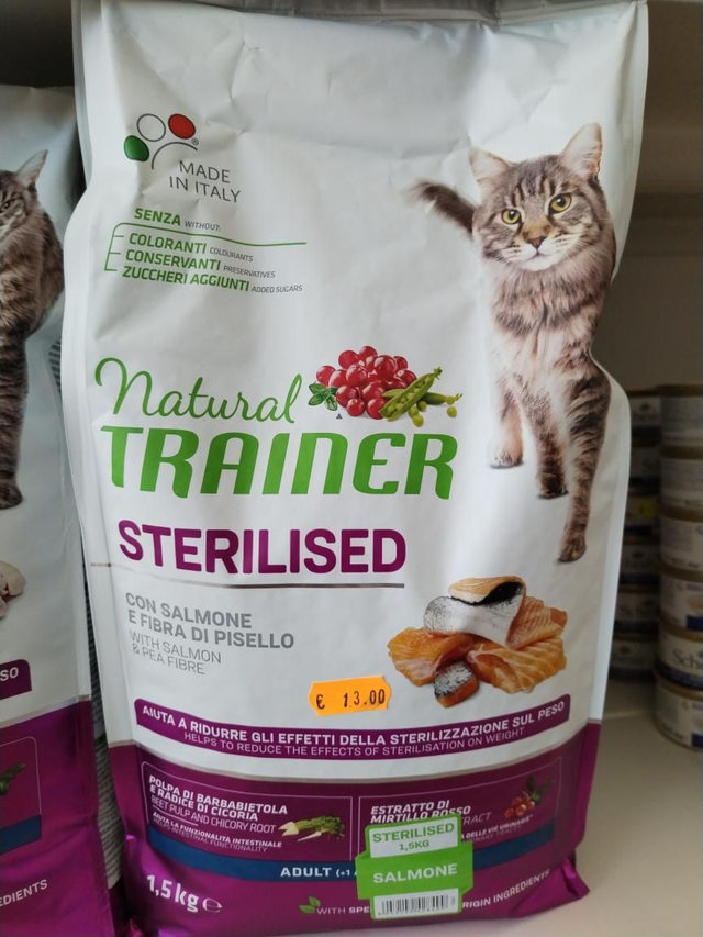 Natural Trainer Sterilised Salmone /Tacchino 