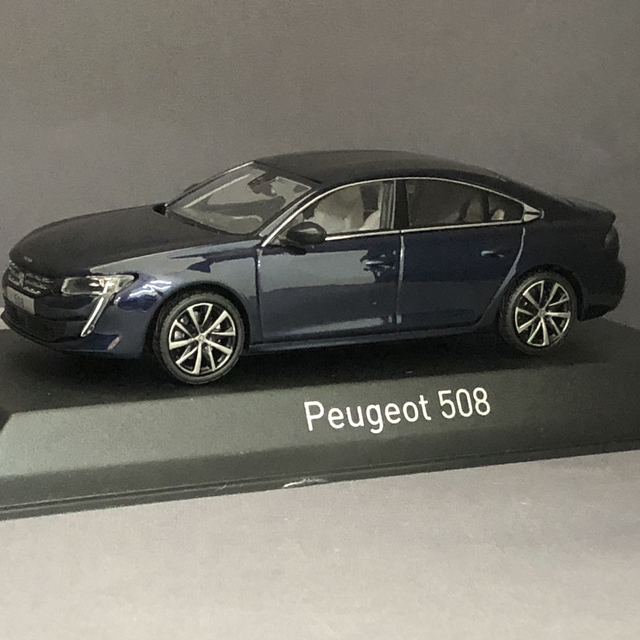 Peugeot 508 blau Norev 1:43