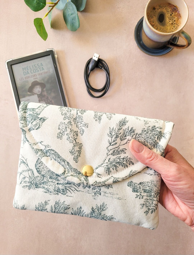 LISON - pochette liseuse Toile de jouy verte