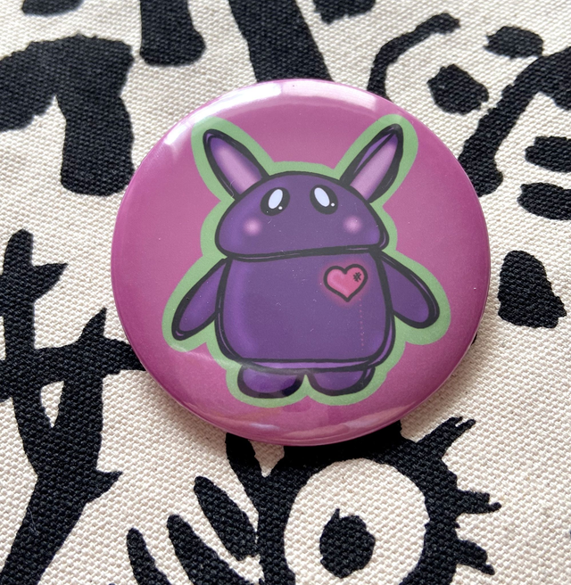 BADGE LAPIN MAUVE