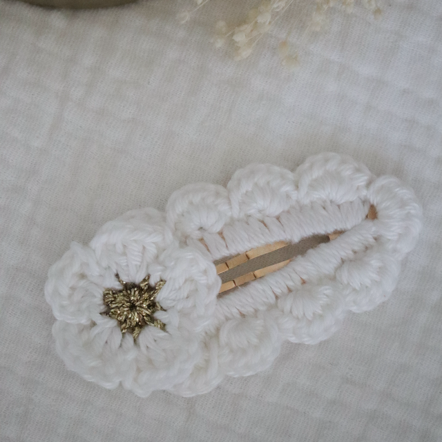 Barrette Léa blanc neige 
