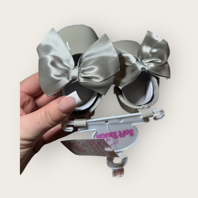 Baby’s Grey Bow Shoes 