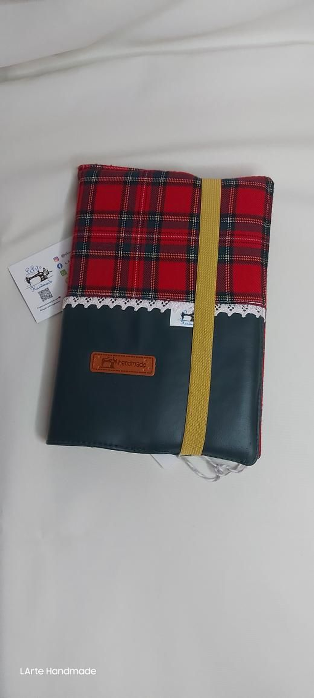 Capa para agenda em napa e tecido