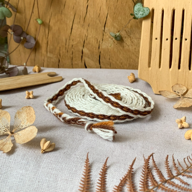 Galon au peigne tissé main