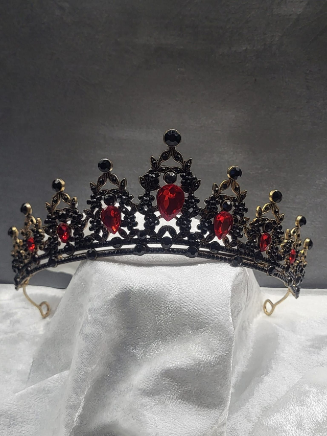 Diadème Reine de cœur ( modèle 1)