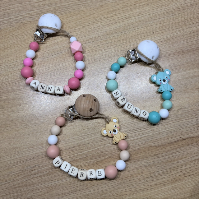 Attache tétine silicone personnalisée 