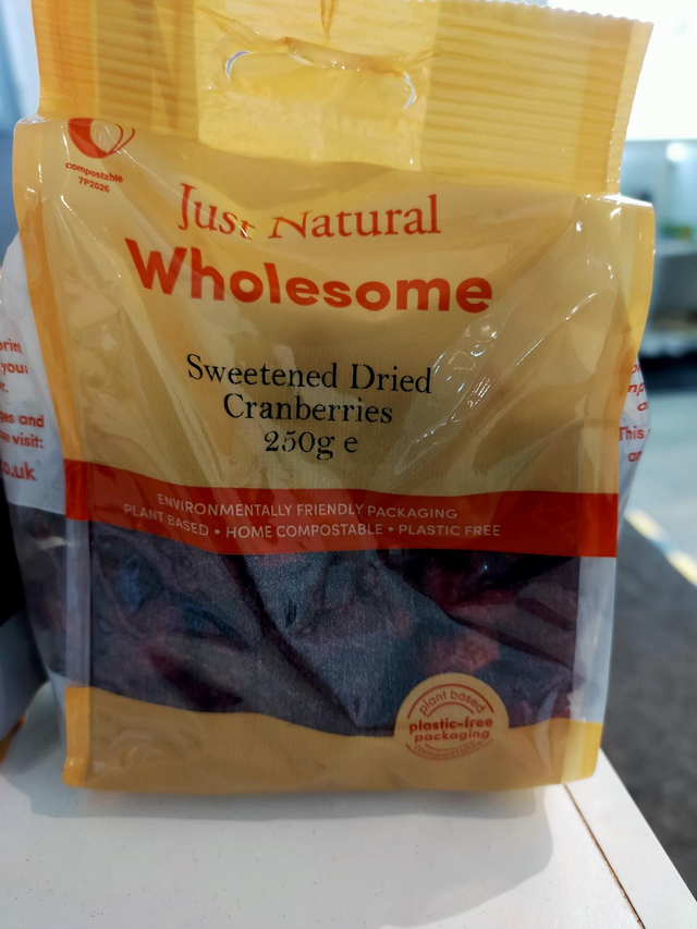 Dried sweetened cranberries 250g 