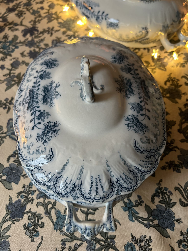 REGENCE - Légumier (petite soupière) signé St Amand & Hamage Nord - Terre de Fer