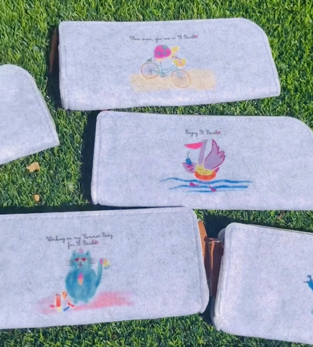 Trousse grise en feutrine 