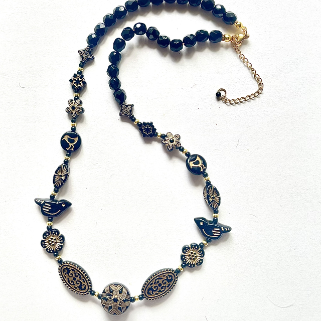 C07 - Collier perle acrylique ton noir et doré