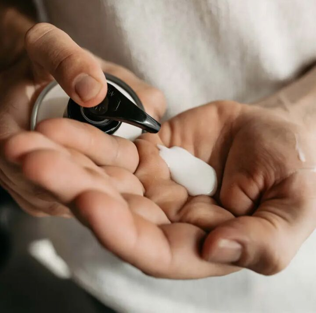 Lozione per il corpo organica al ginepro