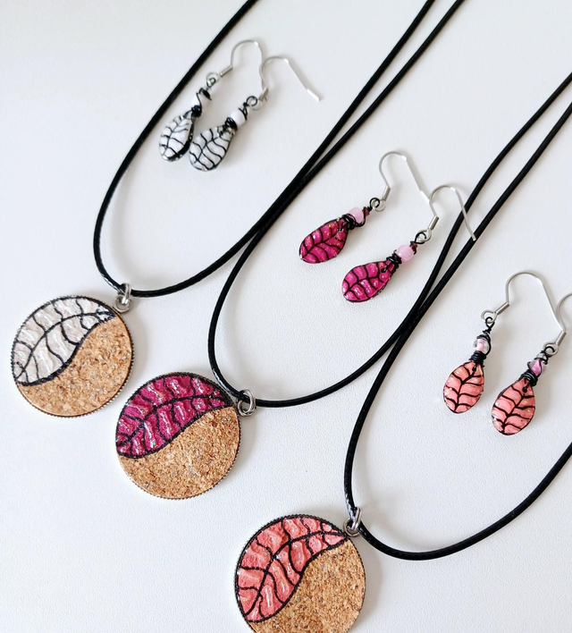 &quot;Les Feuilles &quot; de printemps - Parure liège et graines de potimarron