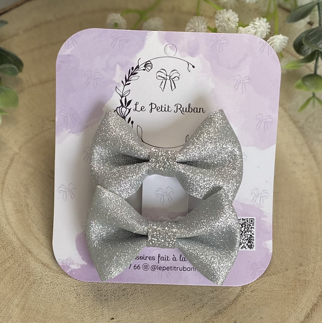 Paire de petites barrettes pailletées argentées