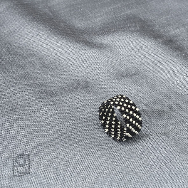 DOTTED DIAGONALS  ring