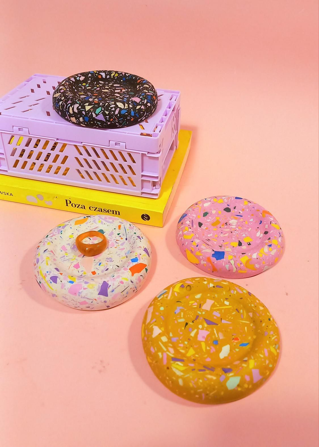 Talerz na biżuterię, pączek, musztardowy, kolorowe lastryko