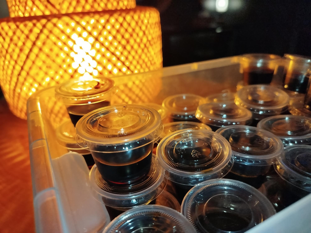 Sauces : Soja salée, sucrée, wasabi, gingembre 