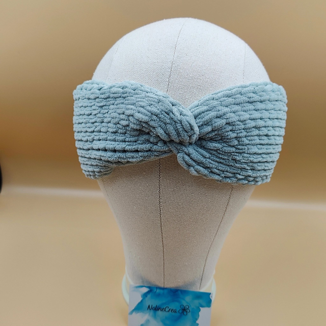 Bandeau de tête fait main au crochet tunisien bleu clair effet velours - Accessoire doux et élégant