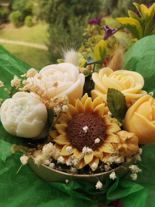 Composition florale 5 fleurs parfum rose vanillé 