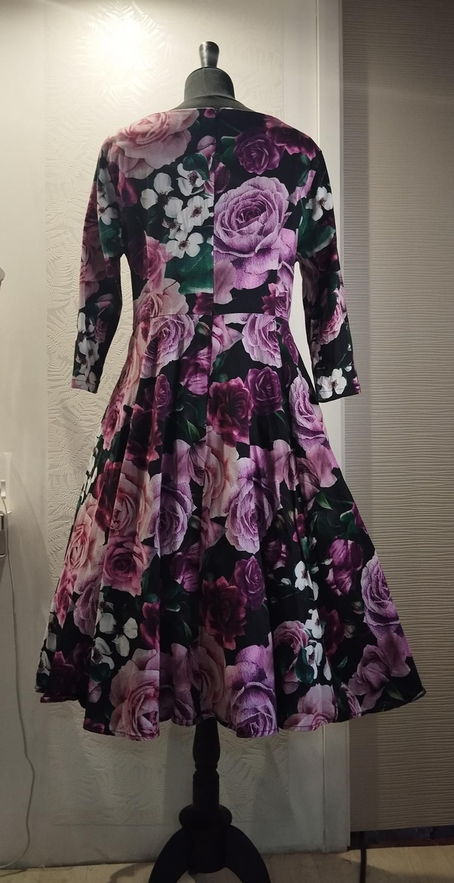 Robe Hearts & Roses Sydney 50's Floral Swing Purple T44/48