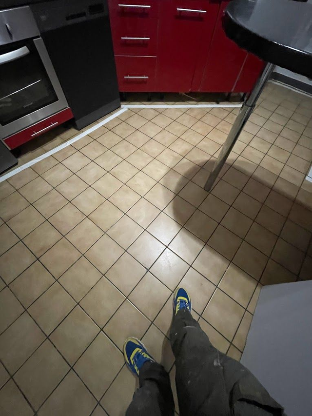 Depose ou Pose de Revetement de sol Parquet ou pvc avec des plinthes