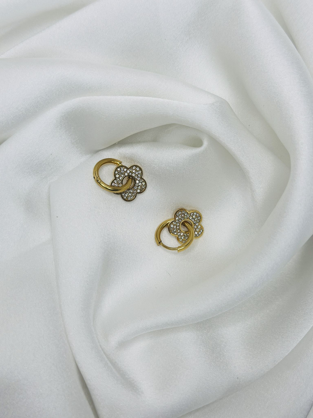 46-Boucle d&#039;oreilles pupilles strass