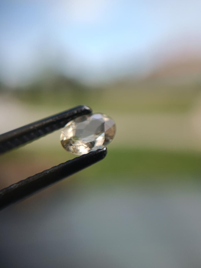 Topaze Champagne Taille Ovale 0,405 carat