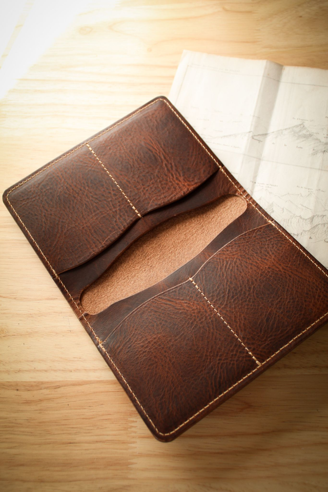 AROLE - Porte passeport marron brun bison avec rangements à cartes