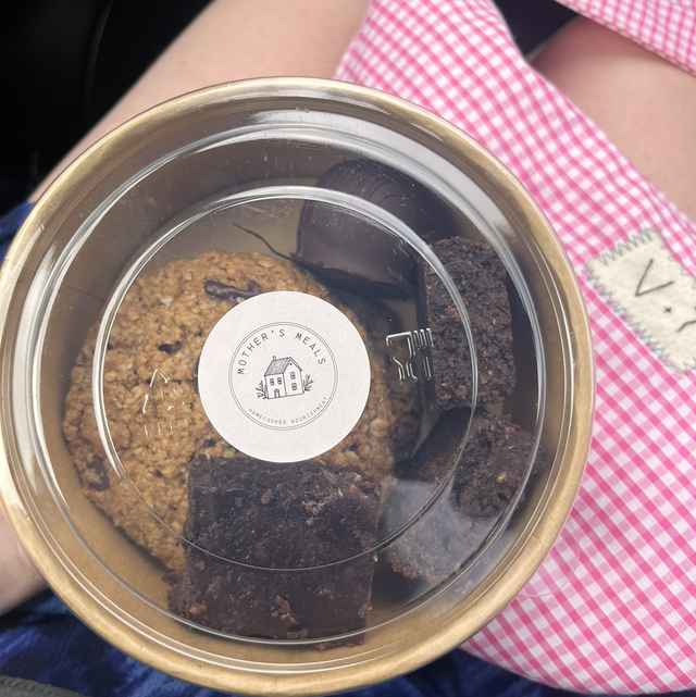 Small mixed selection (6 bakes)